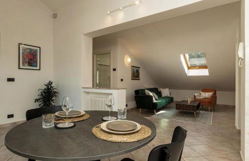 Kejani attic apt Scenic Views, Lux bath, Fast Wi-fi - Foto 12