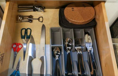 Cozy 2BR On Rvrwalk Gym and Parking Near Conv Ctr - Foto 63