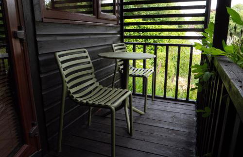 Treetops Lodge, private Cornish hideaway, parking, garden - Foto 70