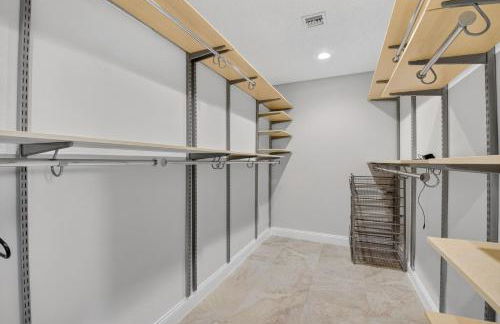 Family-Friendly Boca Gem! 4BR 3BA with Pool & Sauna - Foto 29