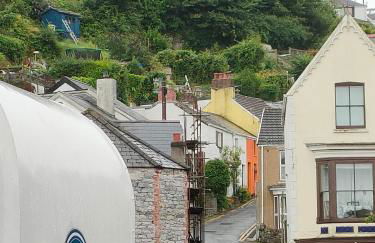 Fishermen's cottage with log burner, 2 bathrooms & sea views from garden terraces - Foto 3