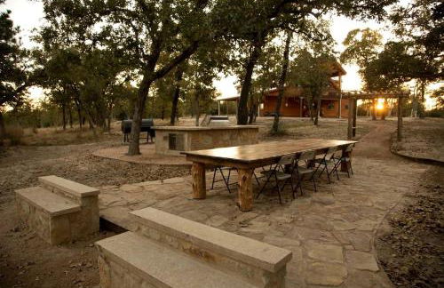 Romantic Cottage Rental on a Beautiful Farm in the Countryside near Austin, Texas - Photo 11