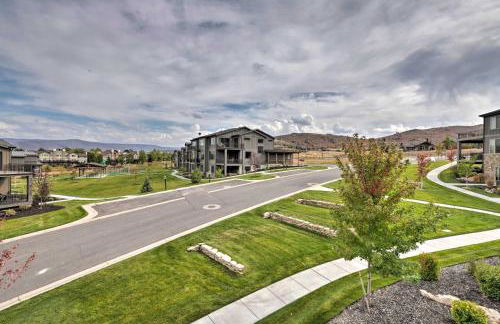 Modern Huntsville Resort Retreat with Deck and Hot Tub - Foto 15