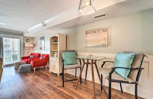 Bright Carolina Beach Condo - Walk to Shore! - Foto 9