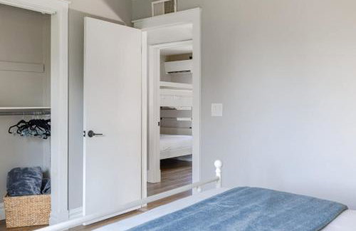 Scenic Mountain Getaway by the Park - Foto 25