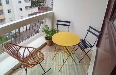 T1bis, balcon, proche Part-Dieu - Foto 4