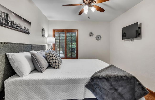 Amenities Galore! Outdoor Living & Lots of Games - Foto 3