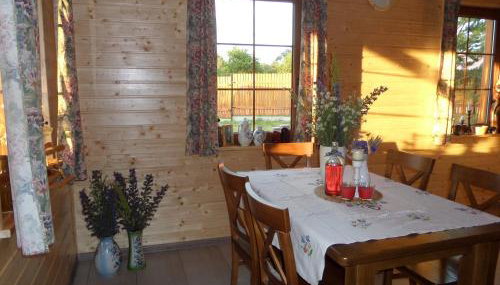 Dom drewniany na Kaszubach, rzeka, las, pola, niedaleko jeziora - Foto 3