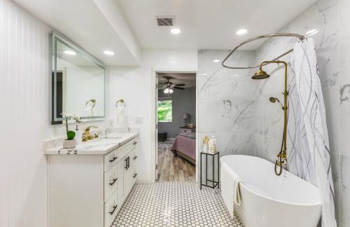 North San Diego Retreat with Deck, Fire Pit Table! - Foto 25