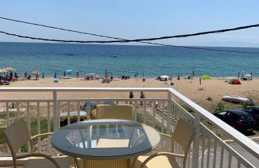 Breeze - Cozy Beachfront Lux Apartment - Listen Piano & the waves - Foto 2