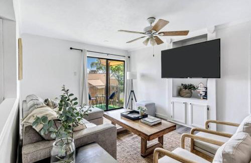 Modern Designed, Lakefront Home in Garland - Foto 8