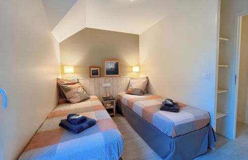 Cottage avec Parking gratuit - piscine et jeux - Foto 9