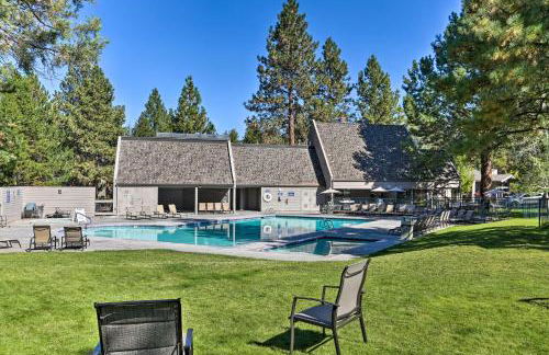 Hiking Trail and Hot Tub Access Bend Condo with Deck - Foto 30