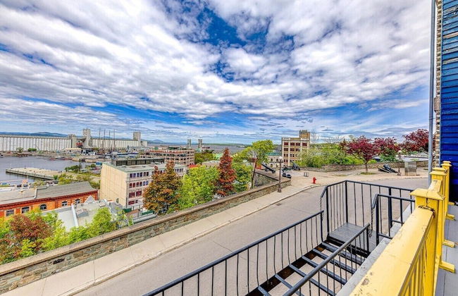 Remparts 2 Bed w Private terrace & sauna - Photo 23