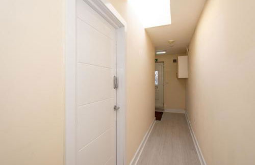 Saffron Studios - Photo 41