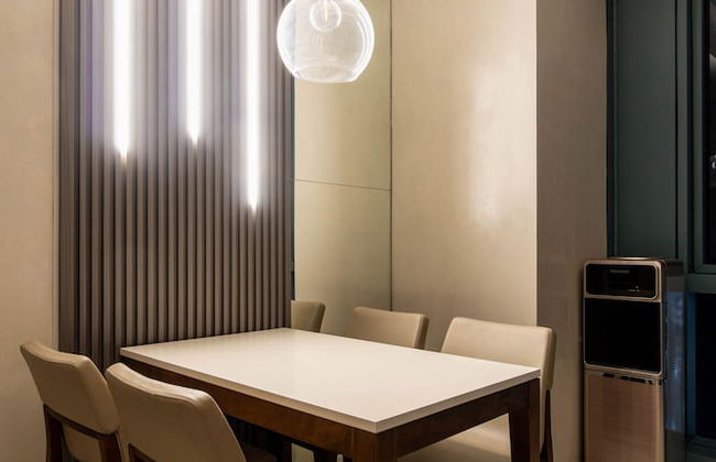 Luxury 2BR Gem in One Uptown, bgc - Photo 23