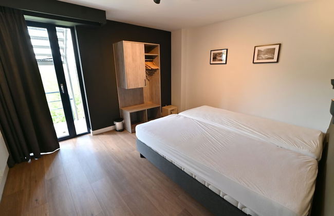 Modern Apartment in Belgium With Bubble Bath - Photo 2