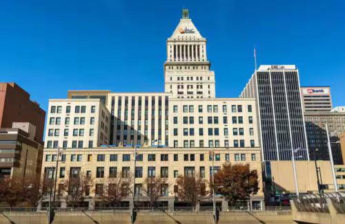 CBDOTR 24-7 Gym Pool Rooftop Steps to Stadiums - Foto 35