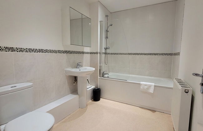 House of 4 Chimneys by Your Lettings UK - Photo 25