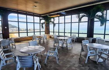 Sensacional Flat pé na areia na Praia da Costa - Foto 24