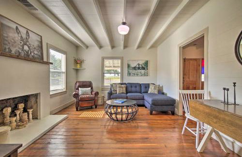 Peaceful Schulenburg Farmhouse with Fire Pit and Games - Foto 4