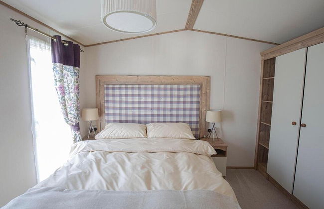 Stunning 2 Bed Chalet in Silversands Lossiemouth - Photo 5