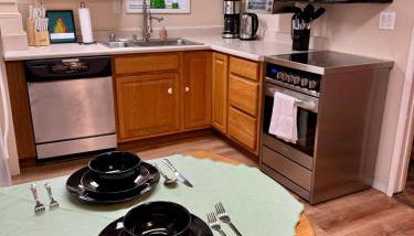 Queen Bea-Seattle-Queen Anne-Basement-Level - Foto 1, dishwasher, toaster