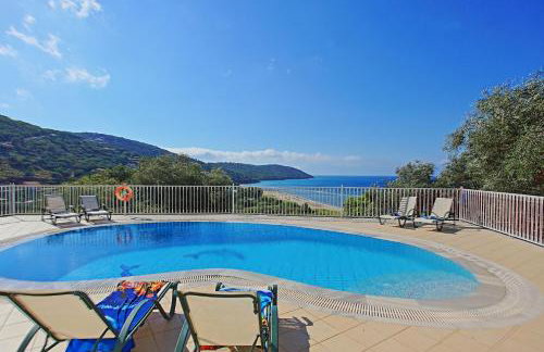 Beach Villa Oneiro - Photo 8