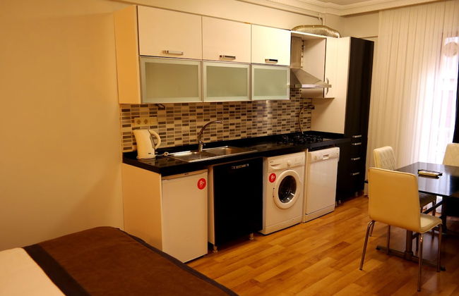 Sheriff Residence - Photo 21