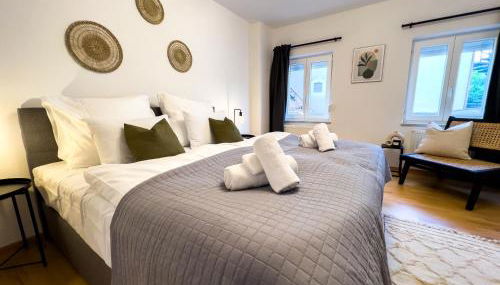 KUELhome - STYLISCHE ZENTRALE WOHNUNG MIT KÜCHE UND PARKPLATZ IN SEITENSTRAẞE - Foto 4