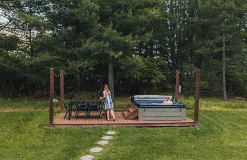 Mural Art Cabin With Pond And Hot Tub - Foto 3