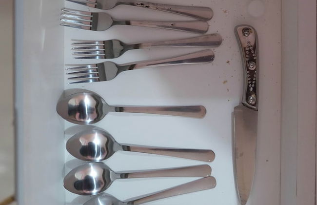 Homey and Stylist 1BR Gading Icon Apartment - Photo 14