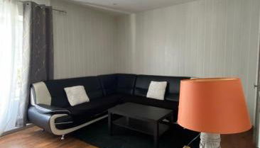 Maison à la campagne Grande cuisine tous équipés, grand salon , 3 chambres avec lits doubles, salle de bain et toilettes - Foto 2