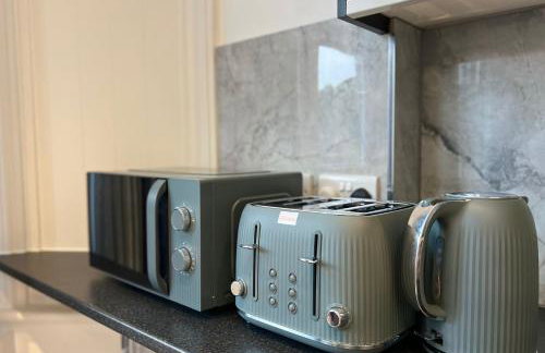 Charming Apartment in West Ealing, 12 Mins to Central London by Train, Free Parking, 8-Min Walk to Station - Foto 11