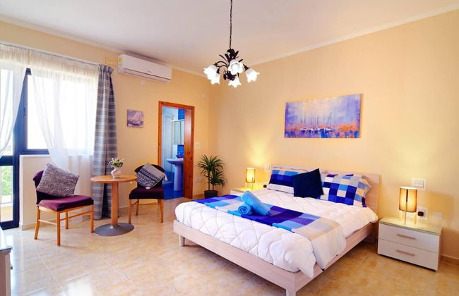 Peaceful Haven With Stunning Views Close to sea - Foto 7