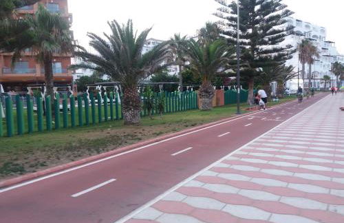 Sol todo el año en Roquetas de Mar - Foto 21