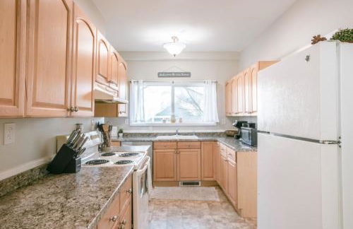 5 Bedroom House Cheerful Bungalow with AC Pet Friendly - Foto 19