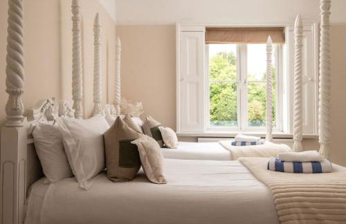 Downwood Vineyard Manor House in Idyllic Countryside - Photo 77