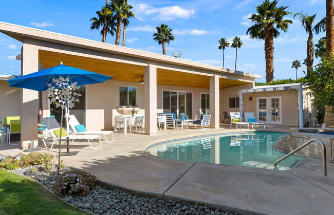 The Palms- Pool Jacuzzi and Pet Friendly - Photo 14