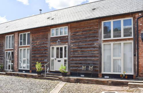 Fair Maid - Photo 22