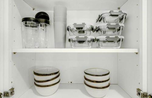 Gray Lux Hse 3BR 3 and half Ba MedCenter DownTWN HotTub - Photo 46