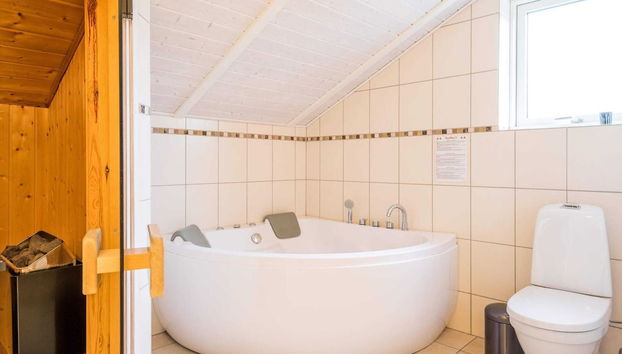 8 Person Holiday Home in Blavand - Foto 3, Sauna