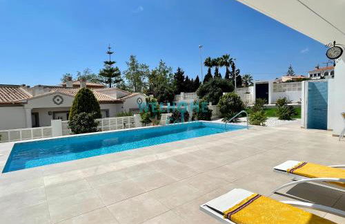 VALENTINA villa de lujo con piscina - Foto 46