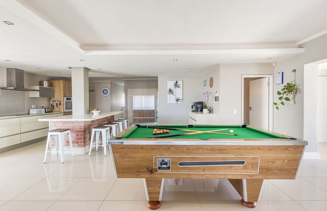 Beachfront, Private Pool, Pizza Oven, Pool Table, Fast Internet, Family Friendly - Photo 34