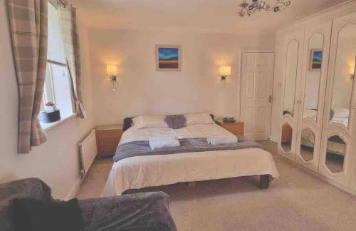 3 Bedroom Bungalow with great Sea Views, Private Hot Tub & Gardens - Foto 59