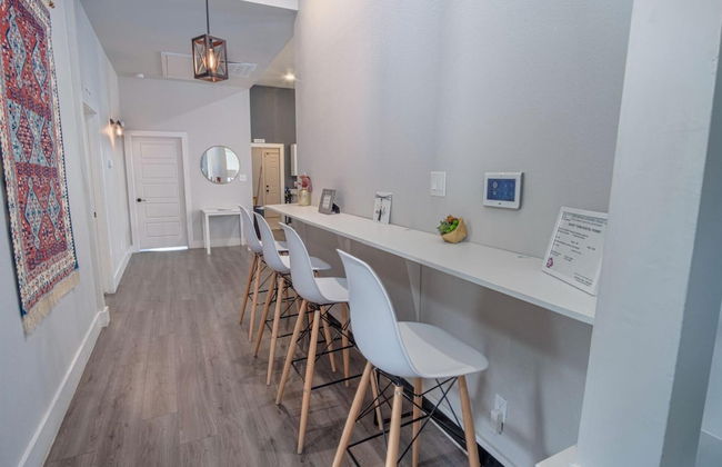 Gorgeous Family-friendly Home Near Downtown - Photo 13