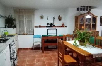 Cueva En El Geoparque de Granada - Foto 7