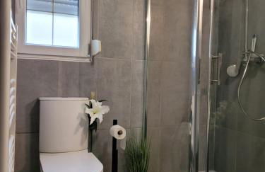 Cocooning House 204 Suite Green- Superb studio Aéroport PARIS Roissy CDG, Parc ASTERIX, Château de CHANTILLY, STADE DE FRANCE - Foto 13