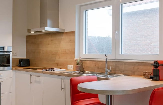 Spacious Getaway Close to the Beach and Airport - Foto 3