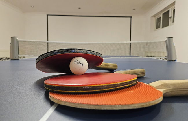 SnoozeDen Westmead – Windsor Castle & Legoland - Foto 8